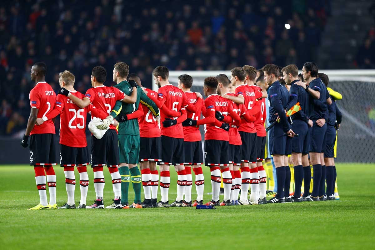 包含今晨广州队门线救险：欧冠节点到来，质疑声仍在，阵容厚度经受考验的词条